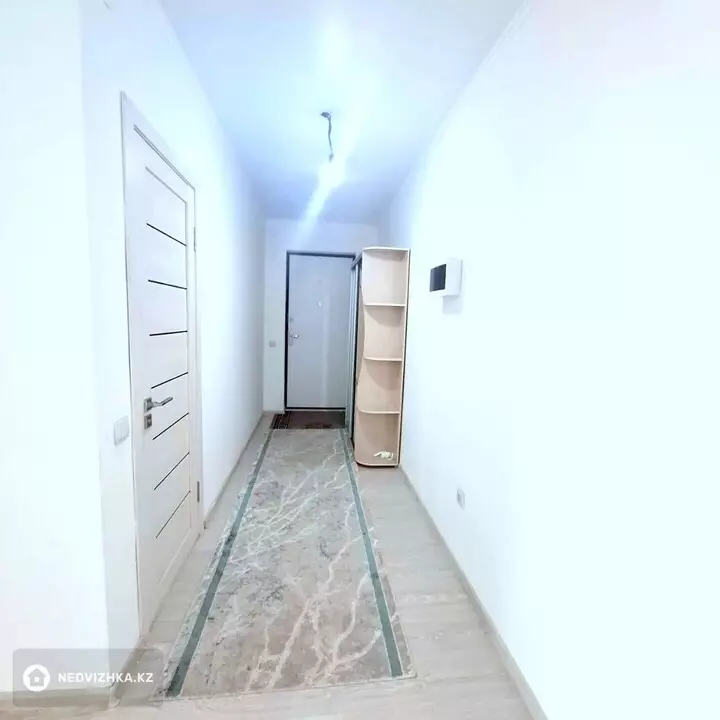 3-комнатная квартира, этаж 6 из 5, 100 м², На длительный срок, фотография 2