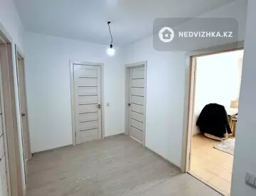 3-комнатная квартира, этаж 6 из 5, 100 м², На длительный срок, миниатюра 4
