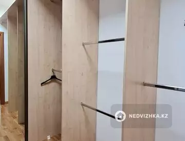 2-комнатная квартира, этаж 17 из 32, 90 м², На длительный срок, миниатюра 3