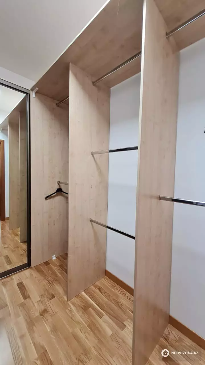 2-комнатная квартира, этаж 17 из 32, 90 м², На длительный срок, фотография 3