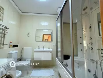 2-комнатная квартира, этаж 17 из 32, 90 м², На длительный срок, миниатюра 10