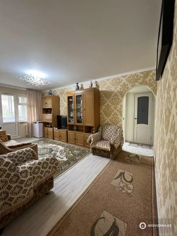 3-комнатная квартира, этаж 3 из 4, 59 м², фотография 3