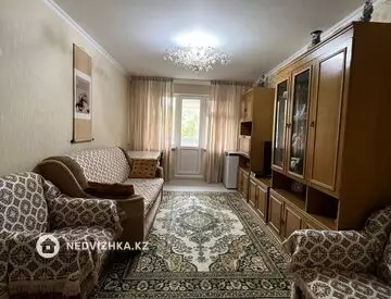 3-комнатная квартира, этаж 3 из 4, 59 м², миниатюра 1