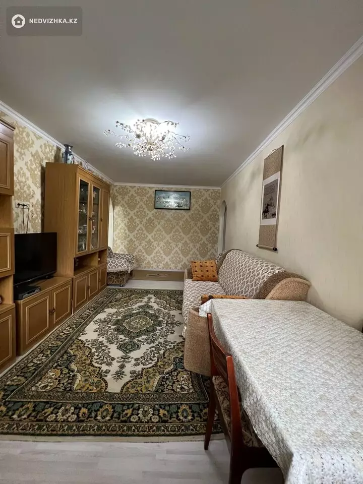 3-комнатная квартира, этаж 3 из 4, 59 м², фотография 2