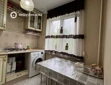 3-комнатная квартира, этаж 3 из 4, 59 м², миниатюра 10