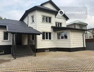 12-комнатный дом, 6 соток, 400 м², На длительный срок