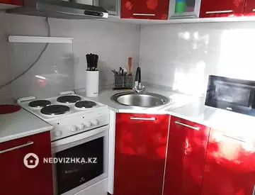 1-комнатная квартира, этаж 3 из 5, 32 м²