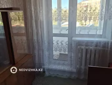 4-комнатная квартира, этаж 3 из 5, 62 м²