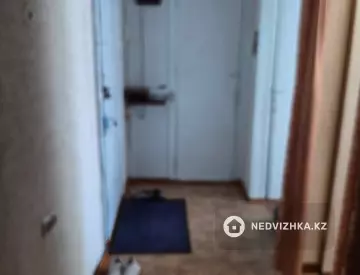 4-комнатная квартира, этаж 3 из 5, 62 м²