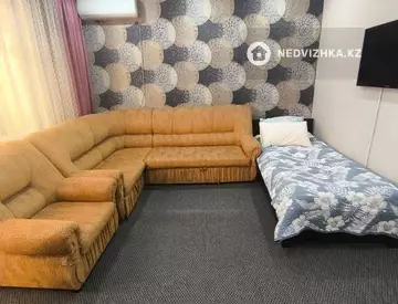 3-комнатная квартира, этаж 12 из 12, 74 м²