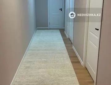 2-комнатная квартира, этаж 7 из 13, 62 м², На длительный срок