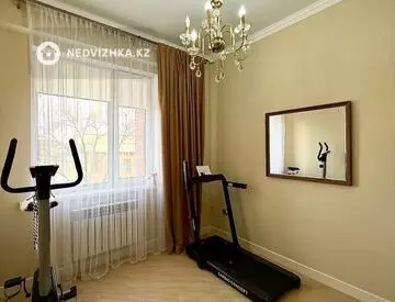 5-комнатная квартира, этаж 2 из 7, 140 м²