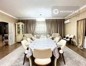 4-комнатная квартира, этаж 3 из 9, 155 м²