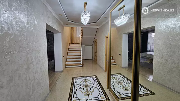 7-комнатный дом, 8 соток, 320 м², фотография 5