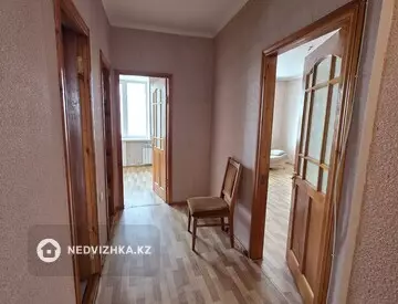 3-комнатная квартира, этаж 4 из 4, 74 м²