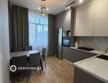 3-комнатная квартира, этаж 3 из 10, 71 м²