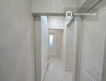 3-комнатная квартира, этаж 9 из 9, 70 м², миниатюра 4