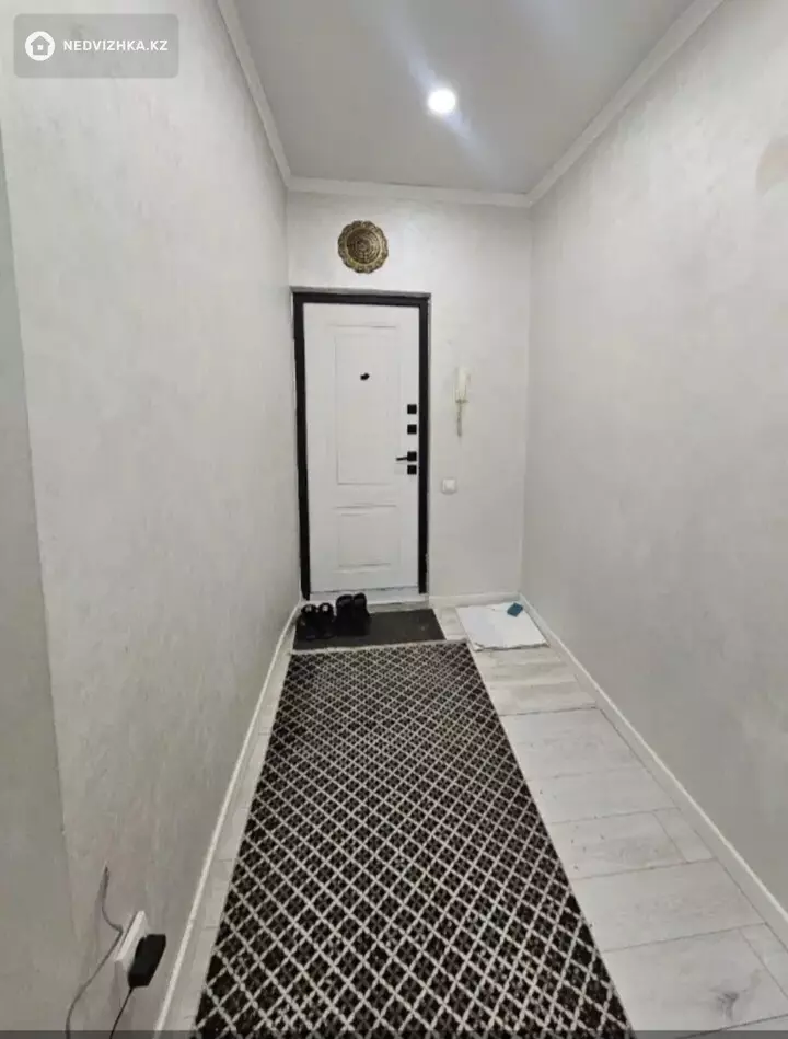 3-комнатная квартира, этаж 9 из 9, 70 м², фотография 3