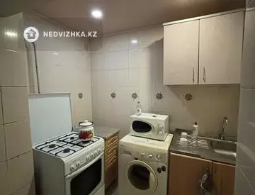 1-комнатная квартира, этаж 3 из 4, 27 м², Посуточно, миниатюра 6