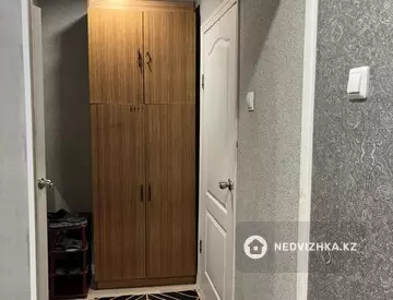 1-комнатная квартира, этаж 3 из 4, 27 м², По часам