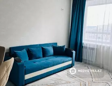 2-комнатная квартира, этаж 4 из 5, 40 м², Посуточно