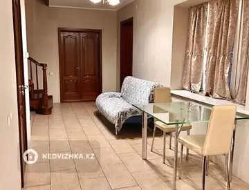 5-комнатный дом, 3 соток, 160 м², На длительный срок