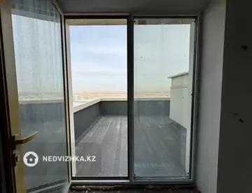 4-комнатная квартира, этаж 22 из 24, 202 м²