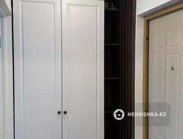 1-комнатная квартира, этаж 1 из 9, 38 м²