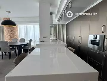 4-бөлмелі пәтер, қабат 12 барлық қабат саны 22, 185 м², 3-нобай