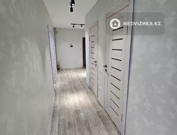 3-комнатная квартира, этаж 12 из 12, 82 м²