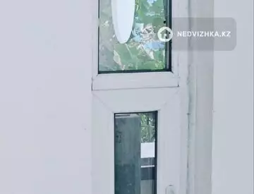 2-комнатная квартира, этаж 1 из 9, 40 м²