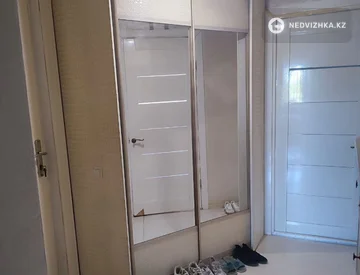 4-комнатная квартира, этаж 2 из 2, 90 м², миниатюра 2