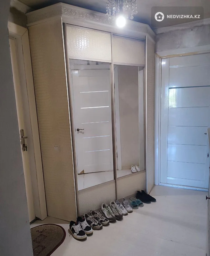 4-комнатная квартира, этаж 2 из 2, 90 м², фотография 2