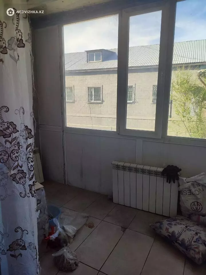 4-комнатная квартира, этаж 2 из 2, 90 м², фотография 3