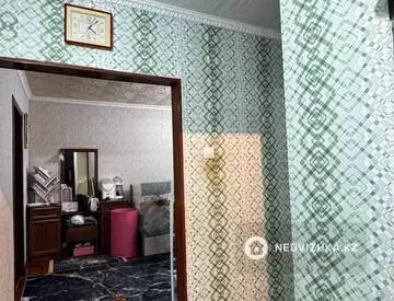 2-комнатная квартира, этаж 1 из 5, 44 м², миниатюра 6