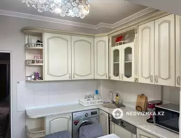 3-комнатная квартира, этаж 6 из 9, 75 м², миниатюра 1