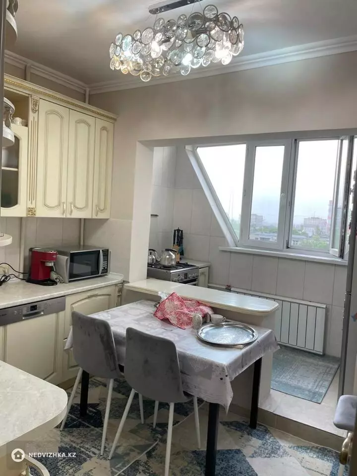 3-комнатная квартира, этаж 6 из 9, 75 м², фотография 3