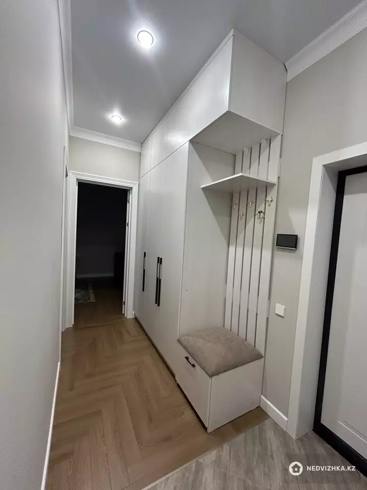 2-комнатная квартира, этаж 2 из 12, 59 м², фотография 4