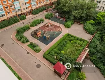 1-комнатная квартира, этаж 8 из 12, 40 м², Посуточно, миниатюра 8