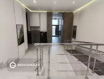 1-комнатная квартира, этаж 2 из 12, 59 м², миниатюра 9