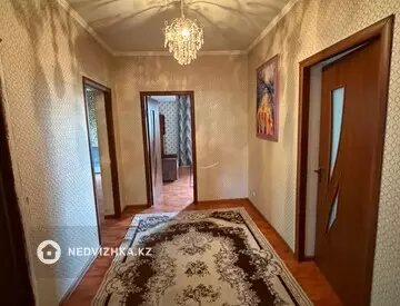 3-комнатный дом, 8 соток, 100 м², На длительный срок