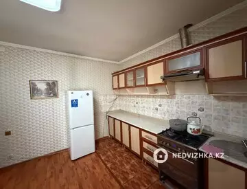 3-комнатный дом, 8 соток, 100 м², На длительный срок