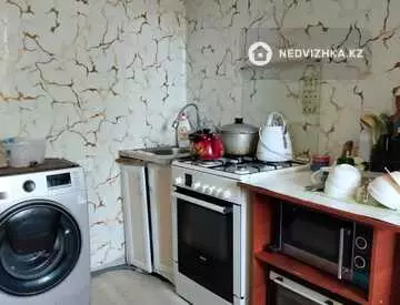 4-комнатная квартира, этаж 4 из 5, 70 м²