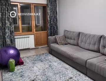1-комнатная квартира, этаж 4 из 5, 33 м², миниатюра 1