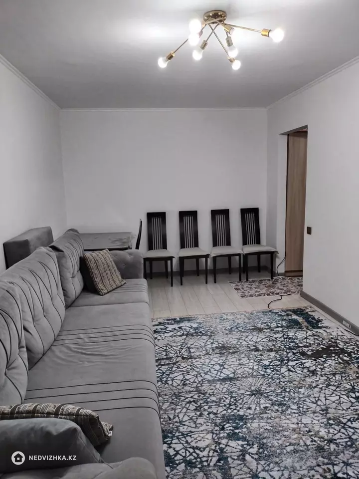 1-комнатная квартира, этаж 4 из 5, 33 м², фотография 2