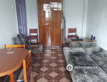2-комнатная квартира, этаж 6 из 9, 50 м², На длительный срок