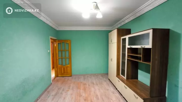 2-комнатная квартира, этаж 3 из 5, 58 м², фотография 3