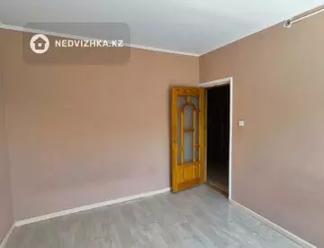 2-комнатная квартира, этаж 3 из 5, 58 м², миниатюра 6