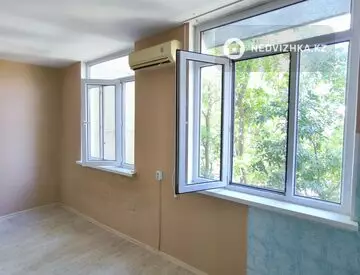 2-комнатная квартира, этаж 3 из 5, 58 м², миниатюра 9
