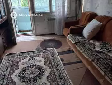 2-комнатная квартира, этаж 4 из 5, 45 м², На длительный срок